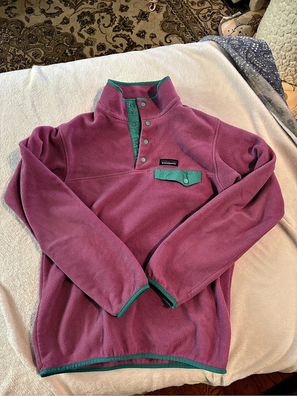 Patagonia Women's Lightweight Synchilla Snap-T Pullover Fleece Pullover in Pink